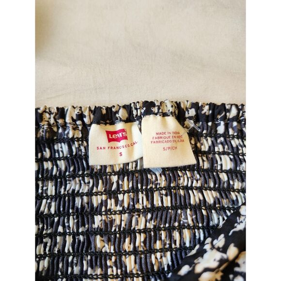 Levi's Women's Yvie Smocked Top Black Floral Cottagecore Boho Puff Sleeve Small - Picture 4 of 9